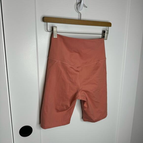 Girlfriend Collective Rose Pink High Rise Biker Shorts Size Small - Picture 6 of 6
